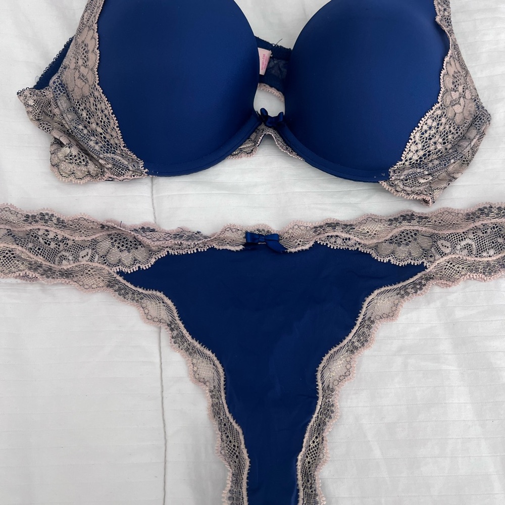 Victoria Secret Bra & Matching Set